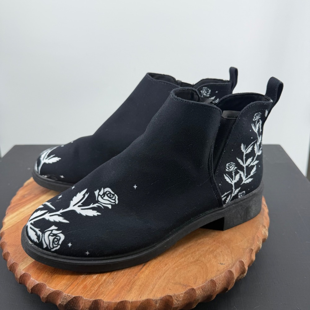 Rogue‎ + Wolf Ankle Boots Women 10 Black Moon Rose Gothic Chelsea Bootie
